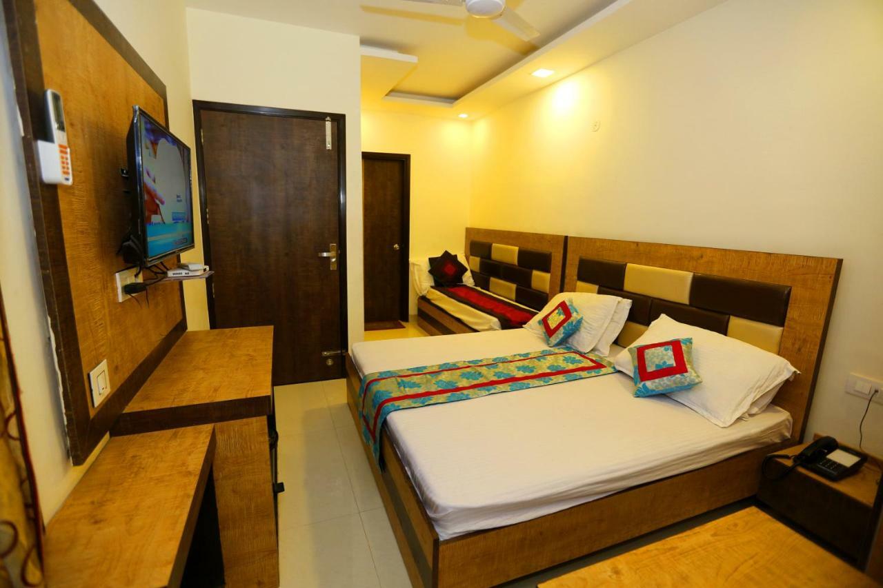 Hotel Golden Heart อัมริตสา ภายนอก รูปภาพ